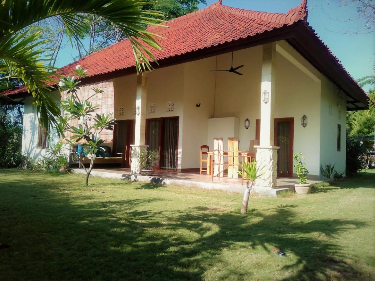 Batu Ampar Menjangan Hotel Banyuwedang Room photo